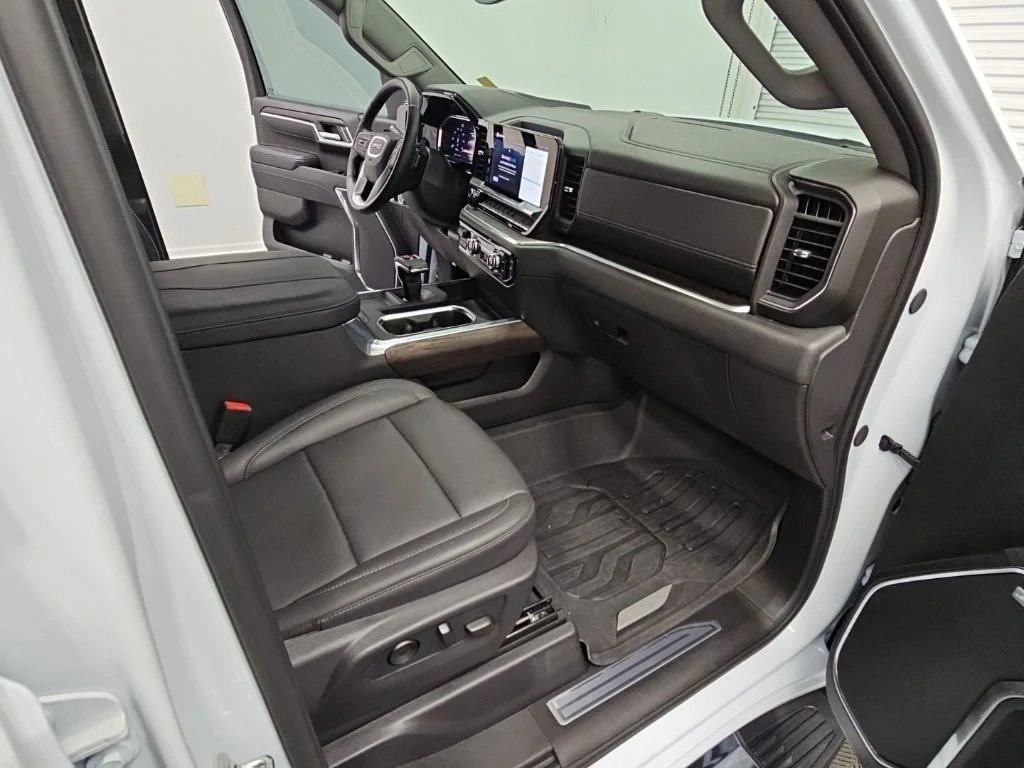 2026 GMC Sierra 1500 SLT - Photo 39