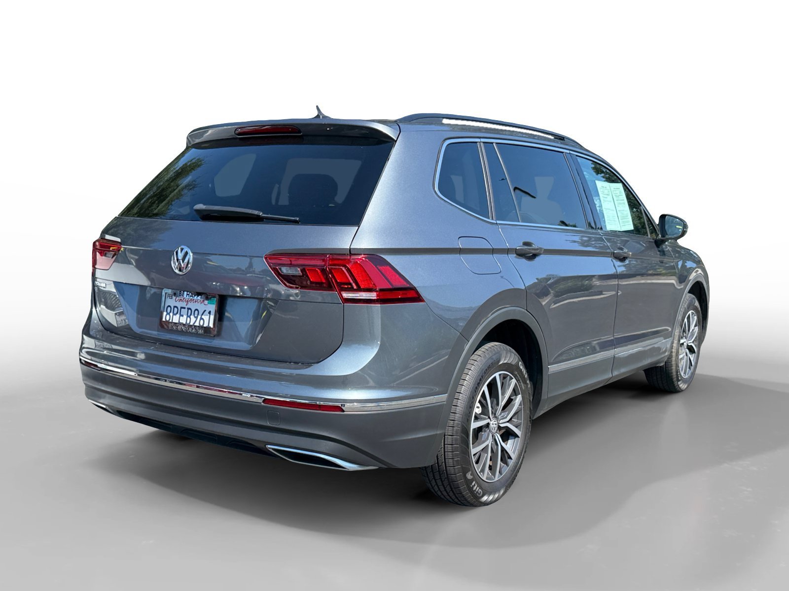 Used 2020 Platinum Gray Metallic Volkswagen 2.0T SE image 5
