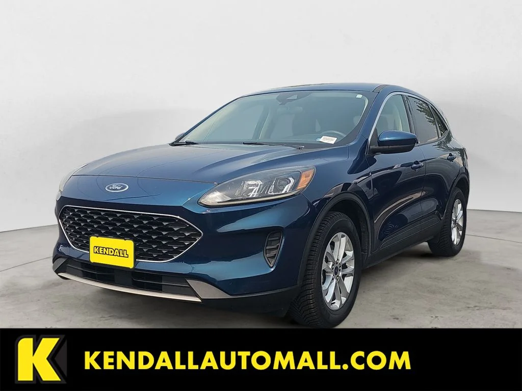 Used 2020 Green Ford SE image 1