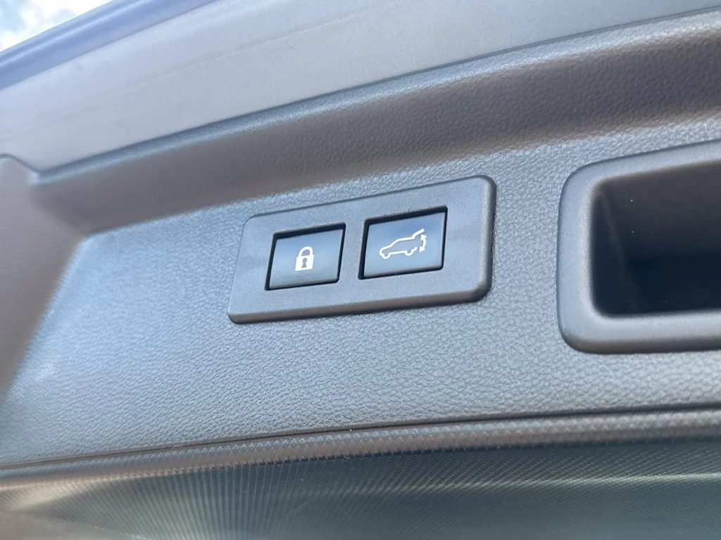 Used 2019 Blue Subaru Limited image 7