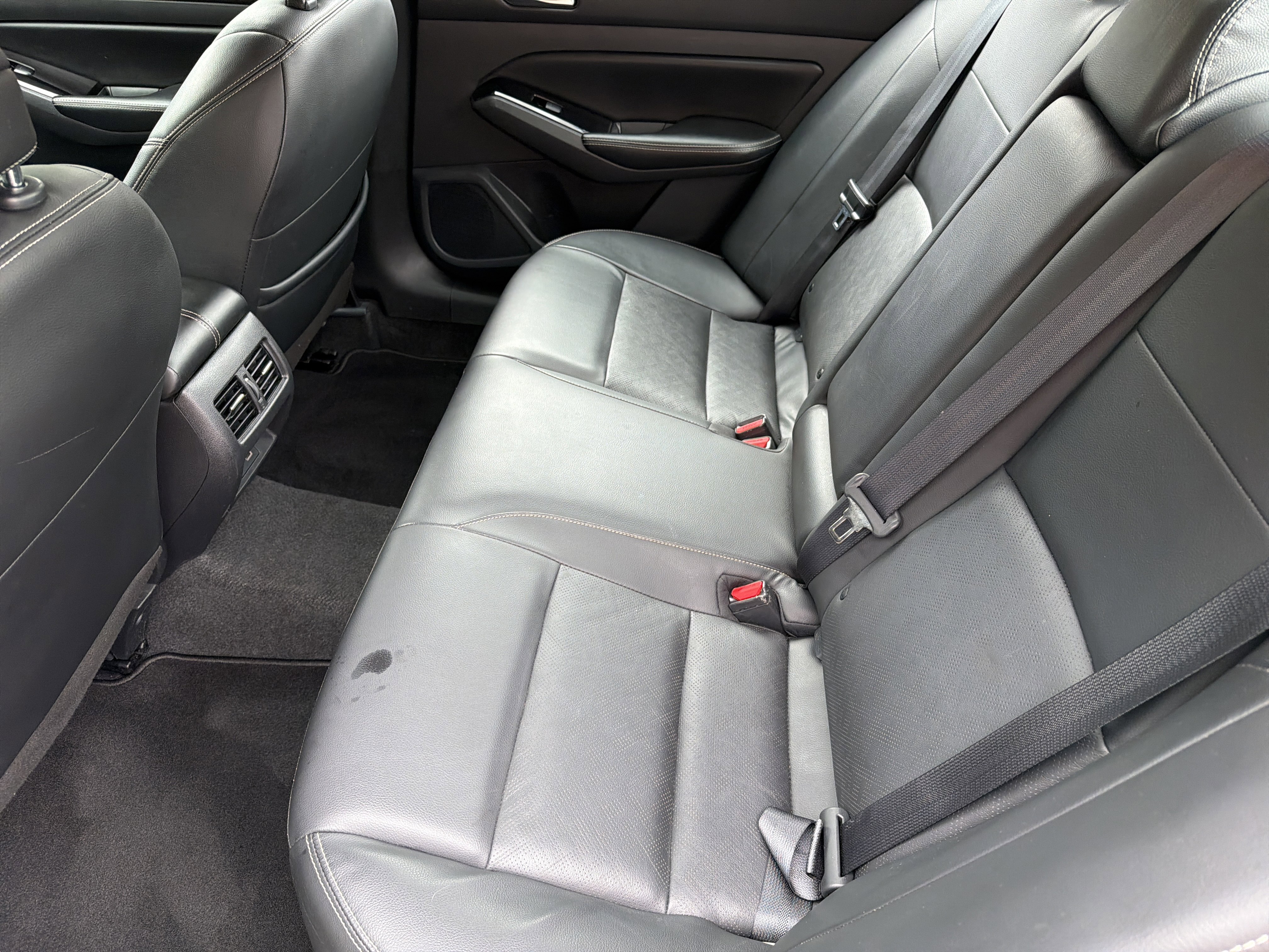 Used 2024 Super Black Nissan 2.5 SL image 21