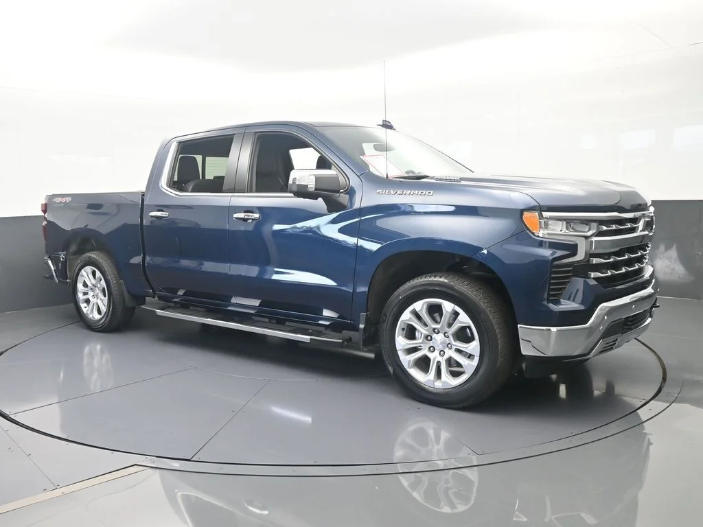 Used 2022 Northsky Blue Metallic Chevrolet LTZ image 8