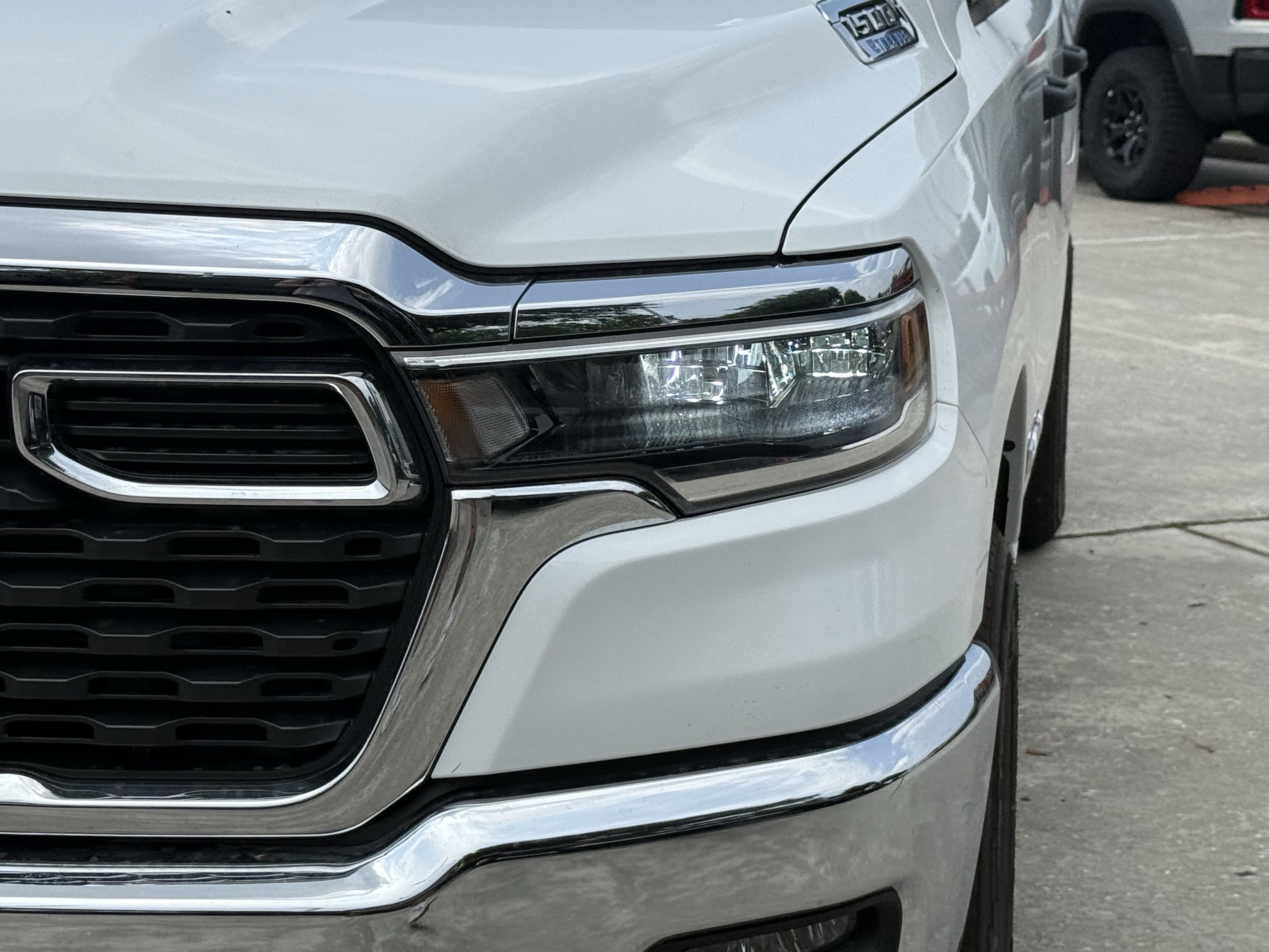 New 2026 Bright White Clear-Coat Exterior Paint RAM Lone Star image 7