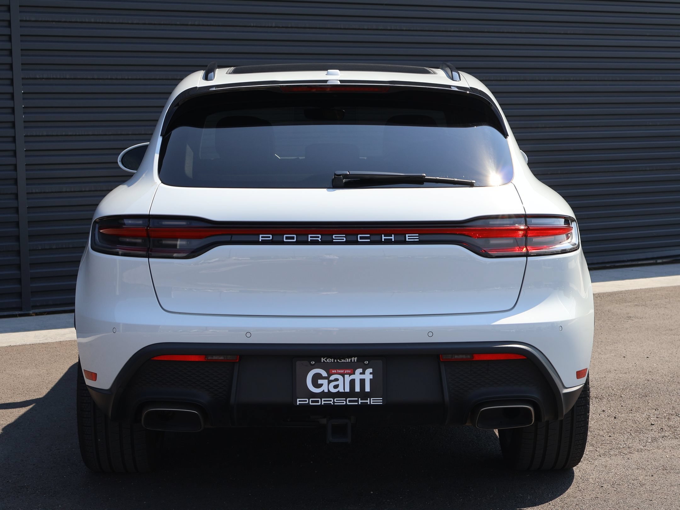 2026 Porsche Macan T - Photo 10