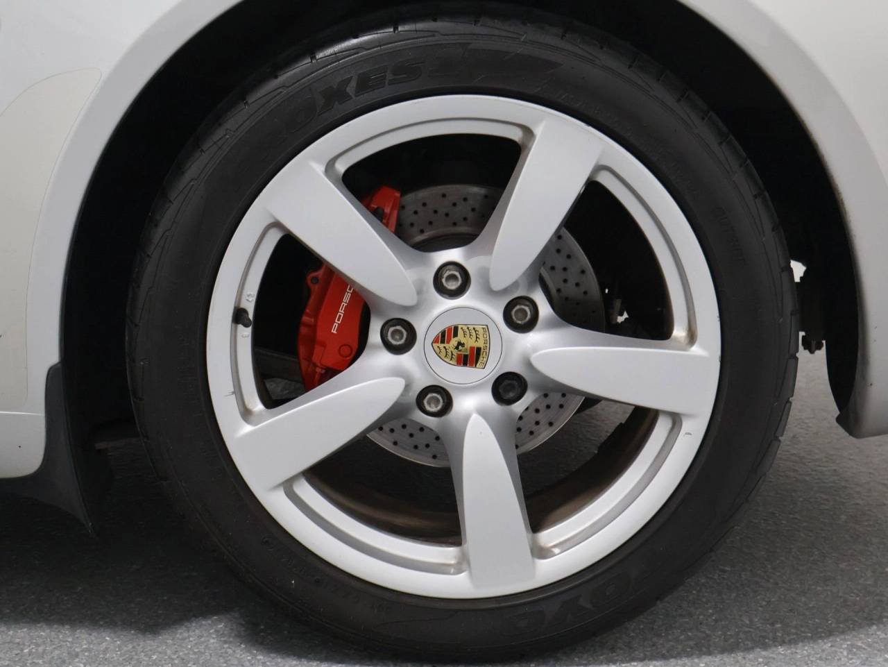 Used 2006 Arctic Silver Metallic Porsche S image 28