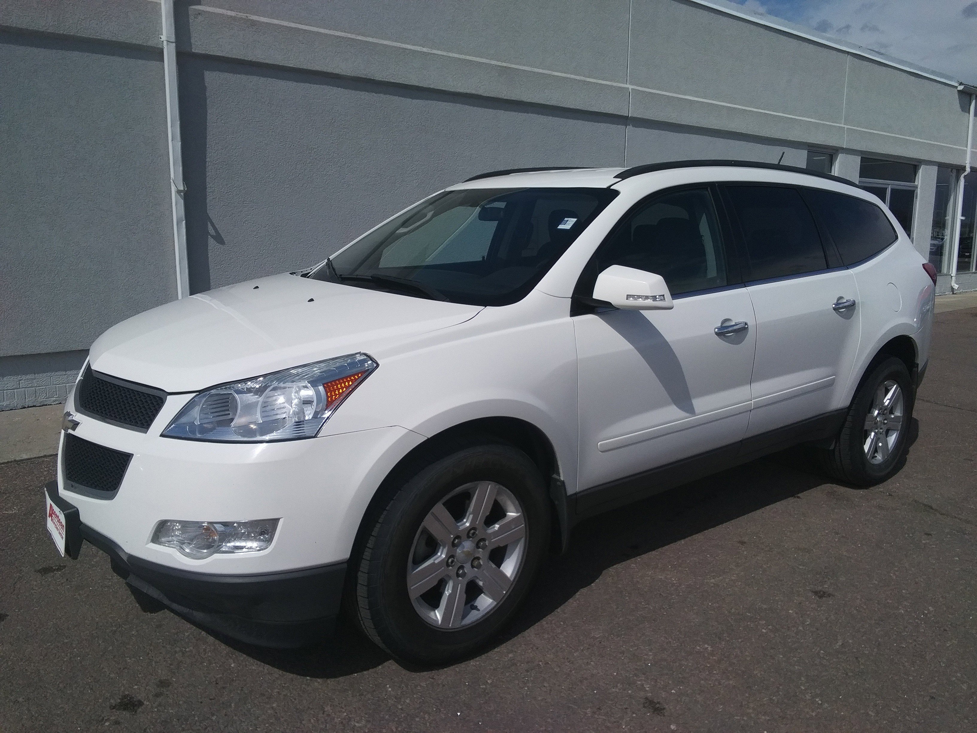 Used 2010 Chevrolet Traverse 1LT with VIN 1GNLVFED4AJ237865 for sale in Aberdeen, SD