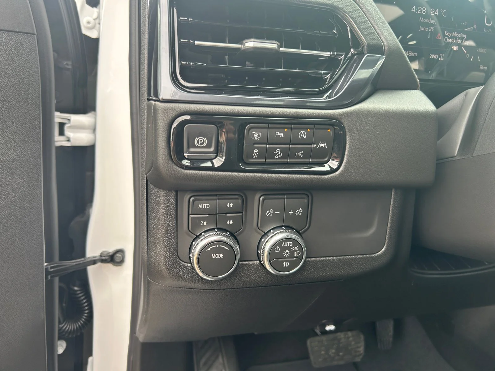 New 2026 Summit White GMC AT4 image 17