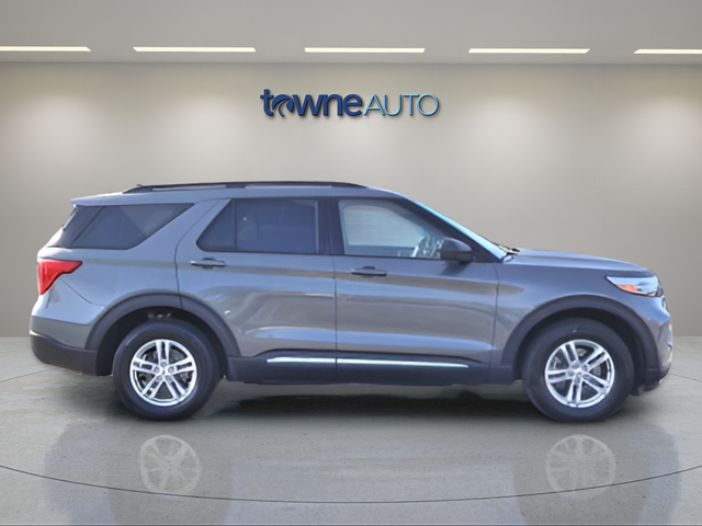 Used 2023 Gray Ford XLT image 8