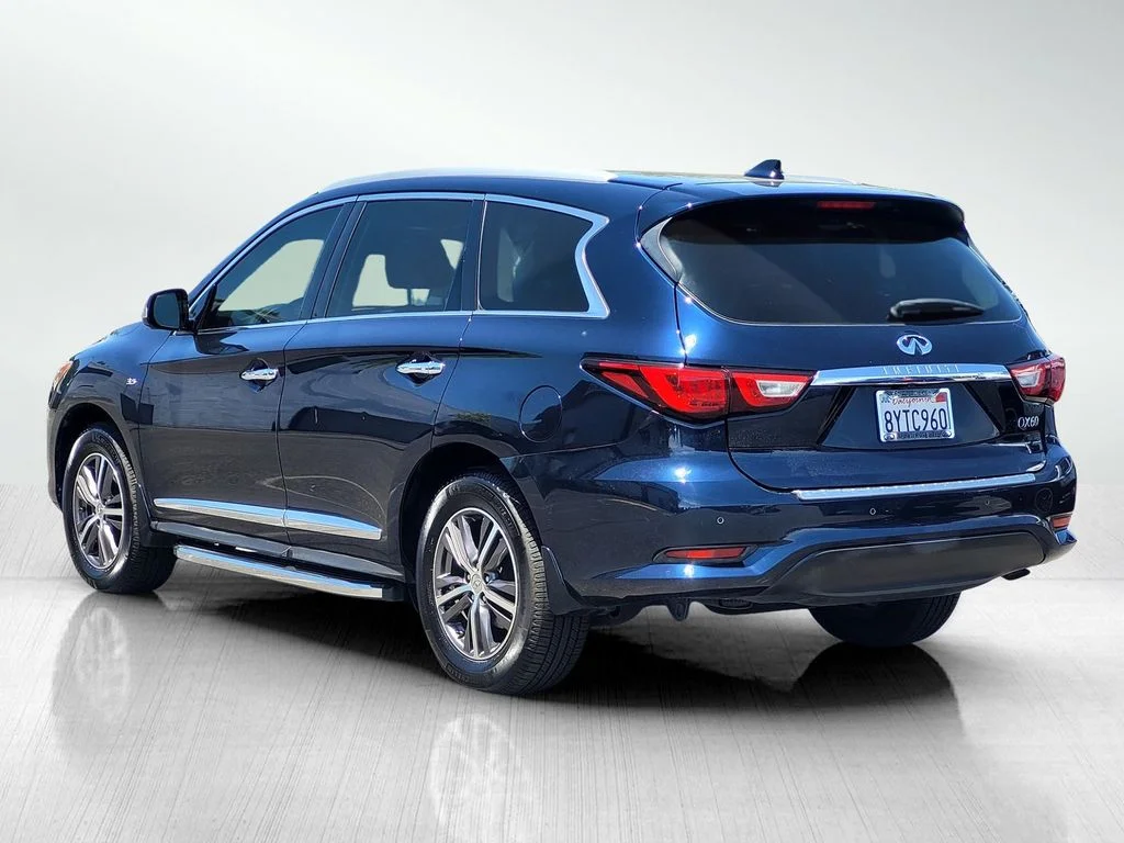 Used 2017 Blue INFINITI Base image 6