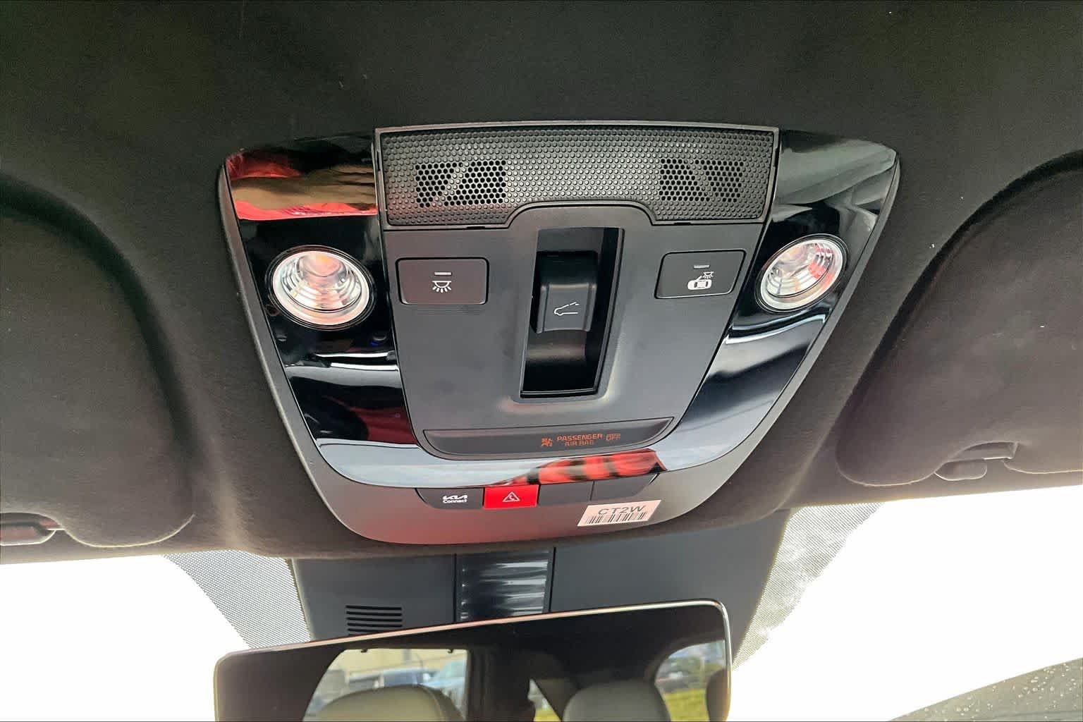 Used 2025 Volcanic Sand Kia SX Prestige image 32