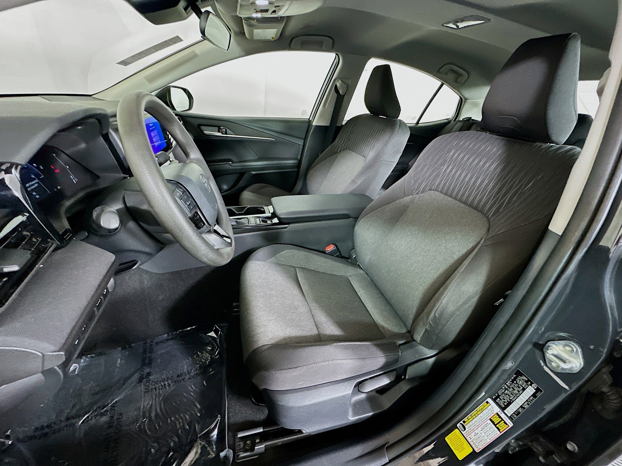 Used 2025 Underground Toyota LE image 12