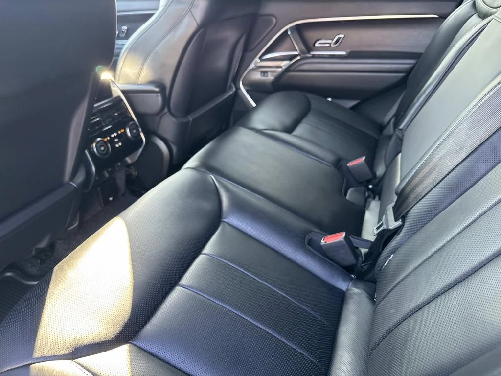 2025 Land Rover Range Rover SE - Photo 8
