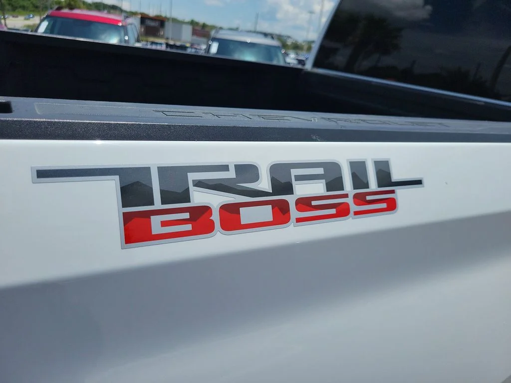 Used 2022 Summit White Chevrolet Custom Trail Boss image 7