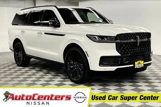2025 Lincoln Navigator Reserve's photo