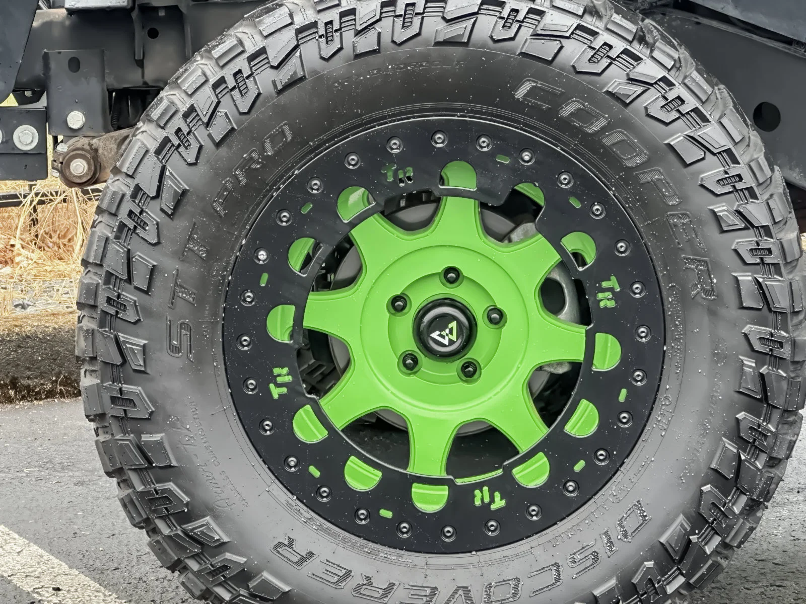Used 2016 Black Clearcoat Jeep Sport image 27