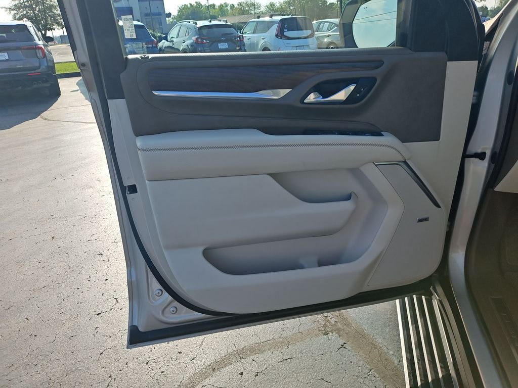 Used 2021 Beige GMC Denali image 12