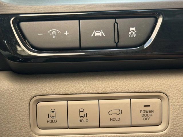 Used 2023 White Kia EX image 29