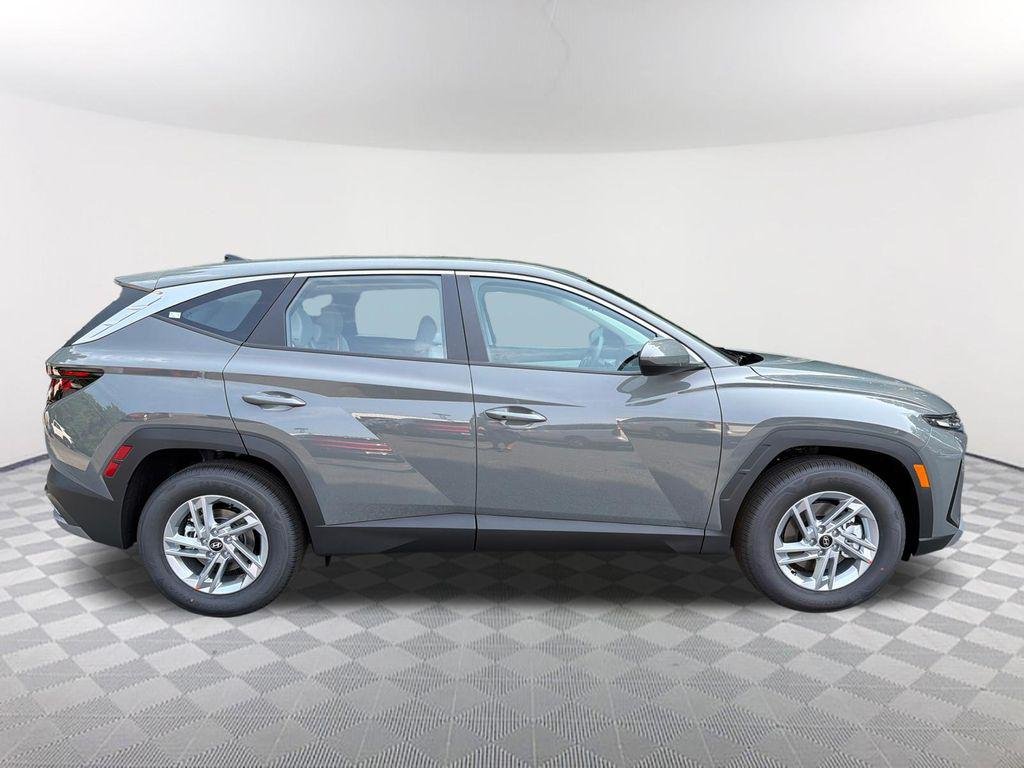 New 2026 Gray Hyundai SE FWD image 4