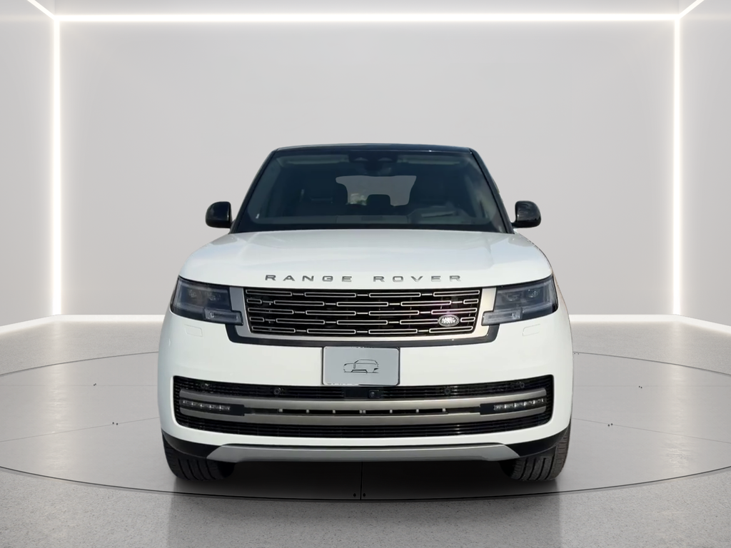 New 2026 Fuji White Land Rover SE image 2