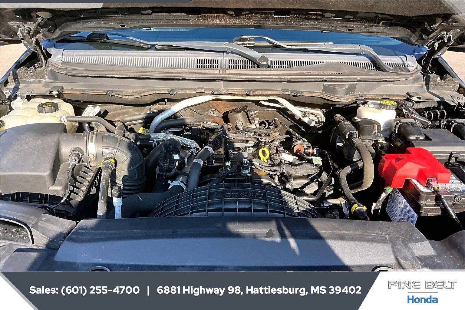 Used 2020 Shadow Black Ford XLT image 8