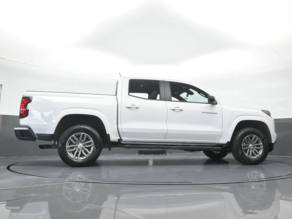 Used 2023 Summit White Chevrolet LT image 55