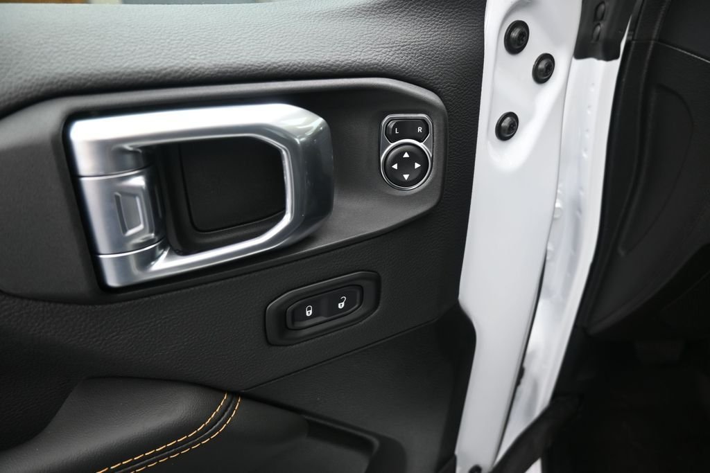 New 2026 Bright White Clearcoat Jeep Texas Trail image 13