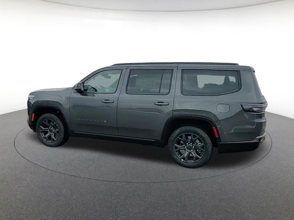 New 2026 Baltic-Gray Metallic Clear-Coat Exterior Paint Jeep Limited Altitude image 12