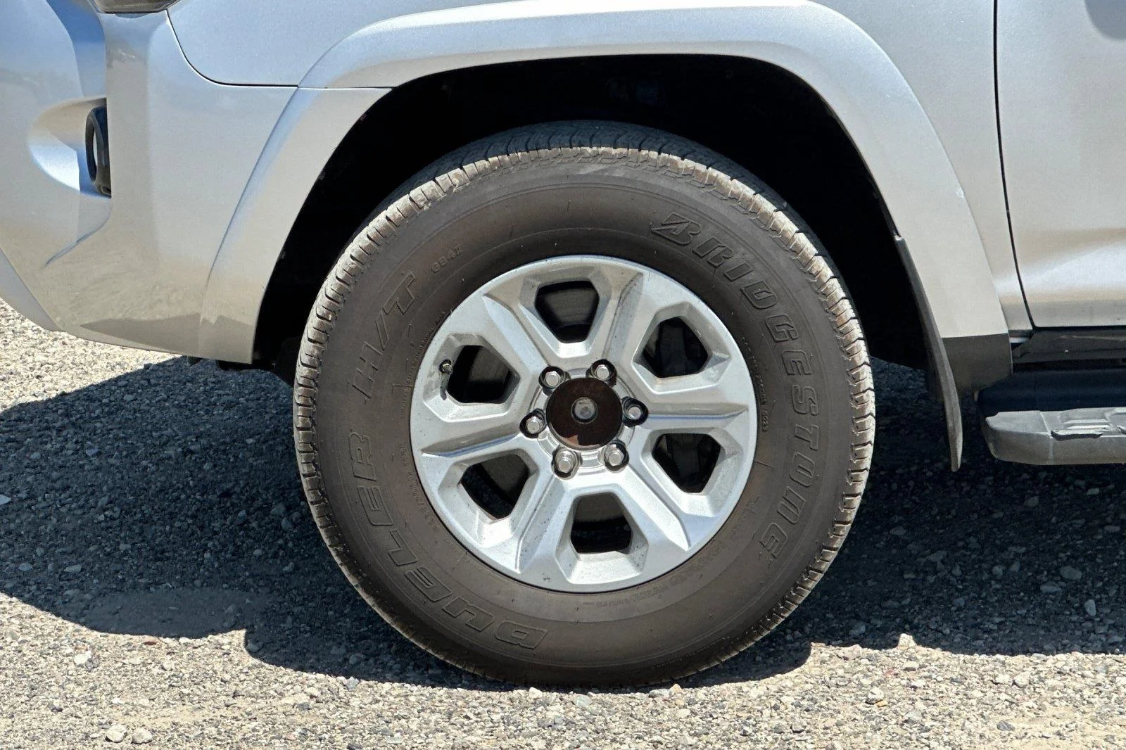 Used 2017 Classic Silver Metallic Toyota SR5 image 25