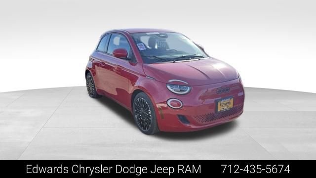 2024 FIAT 500e Base