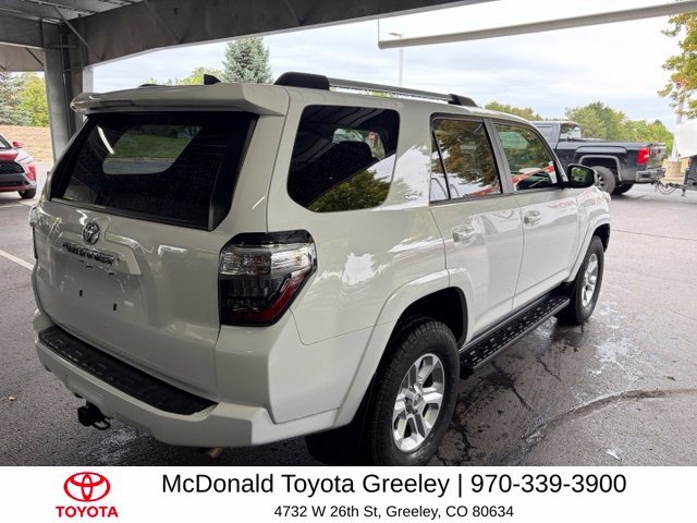 Used 2020 White Toyota SR5 image 9