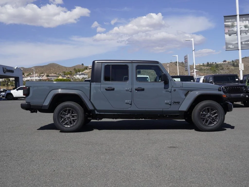 New 2026 Anvil Clear-Coat Exterior Paint Jeep Sport S image 2