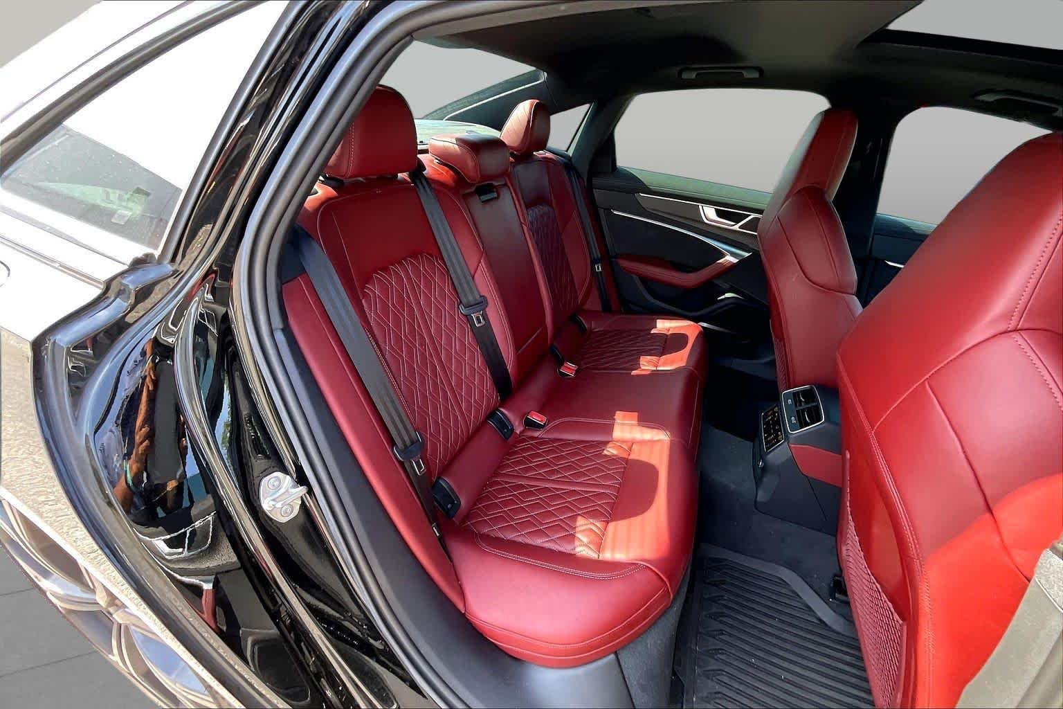 Used 2024 Brilliant Black Audi Premium Plus image 18