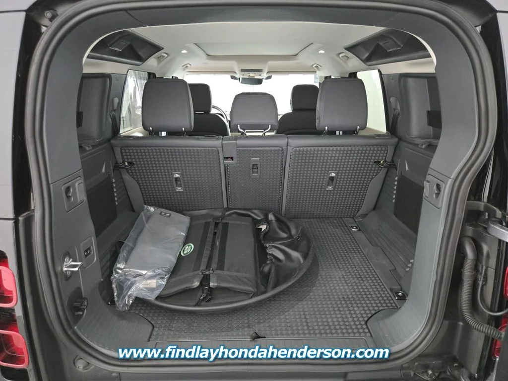 Used 2024 Eiger Gray Metallic Land Rover X-Dynamic SE image 20