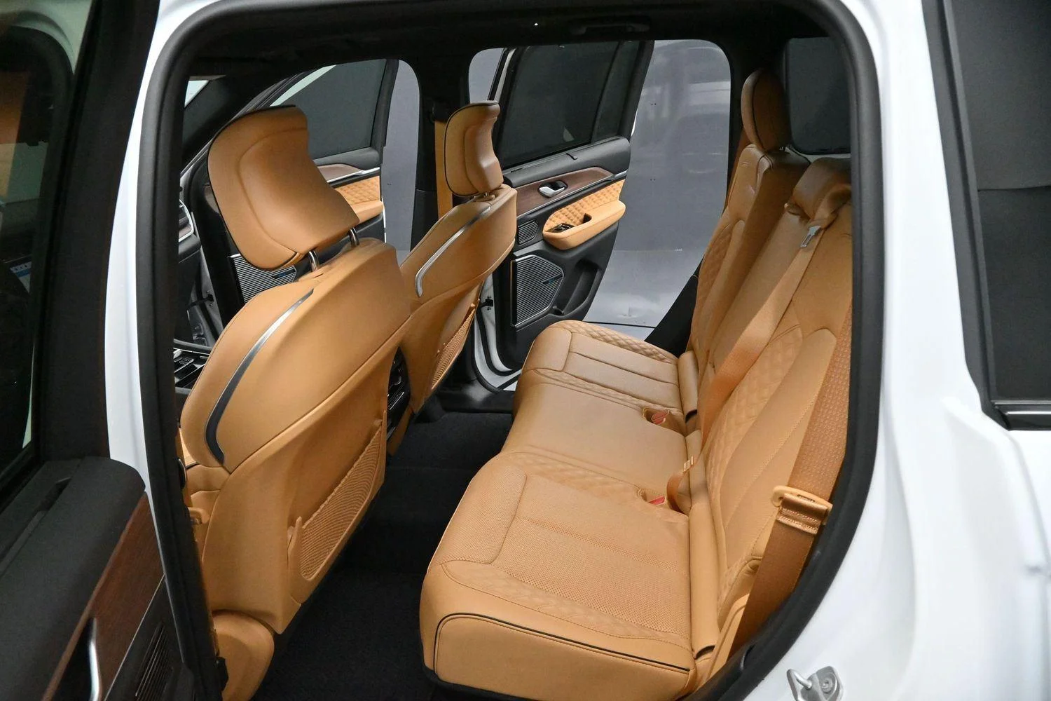 Used 2022 Bright White Clearcoat Jeep Summit image 35