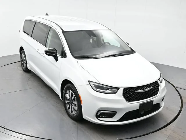 Used 2024 Bright White Clea Chrysler Hybrid Select image 32