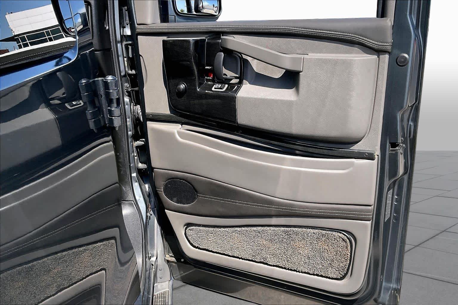 Used 2017 Cyber Gray Metallic Chevrolet  image 18