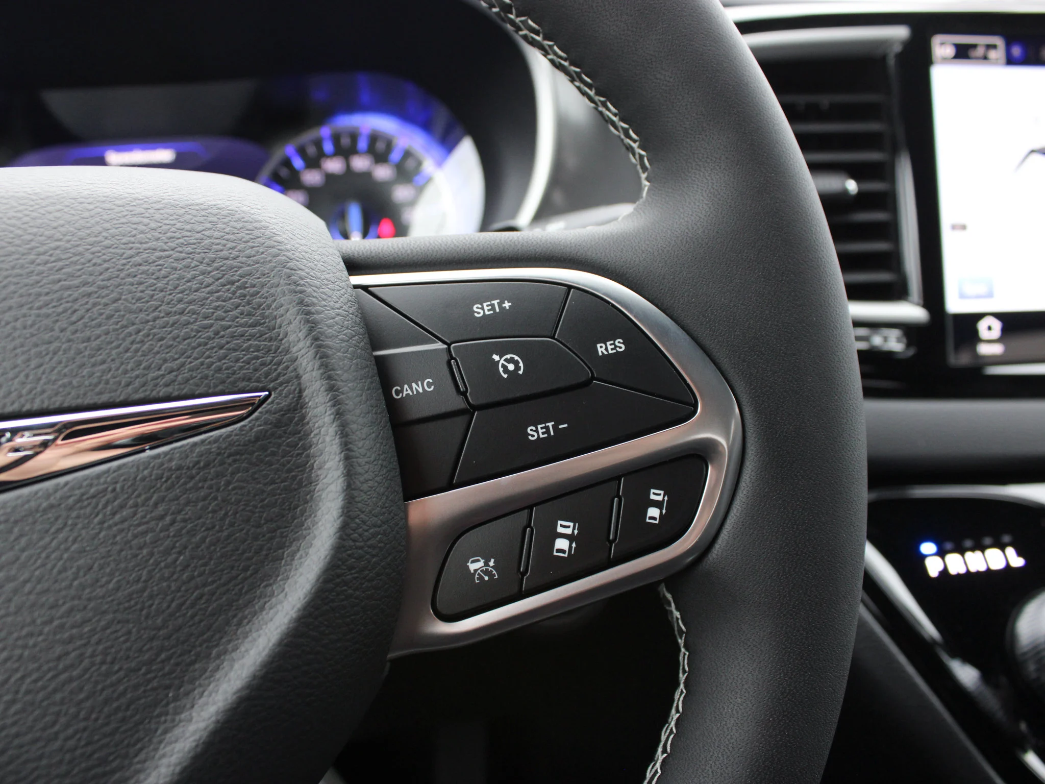 Used 2025 Black Chrysler SXT*, Heated Leather, Remote Start, Apple CarPlay image 17