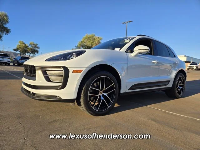 Used 2023  Porsche Base image 2