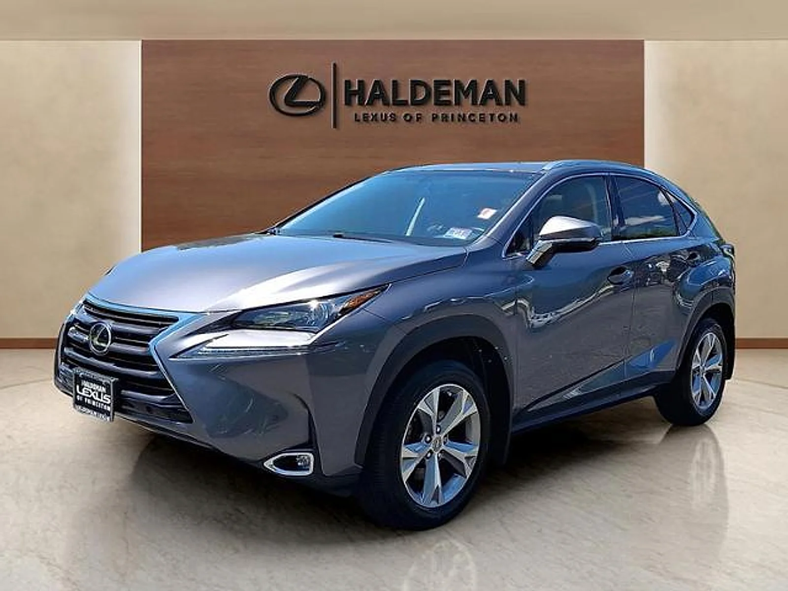 Used 2017 Nebula Gray Pearl Lexus  image 3