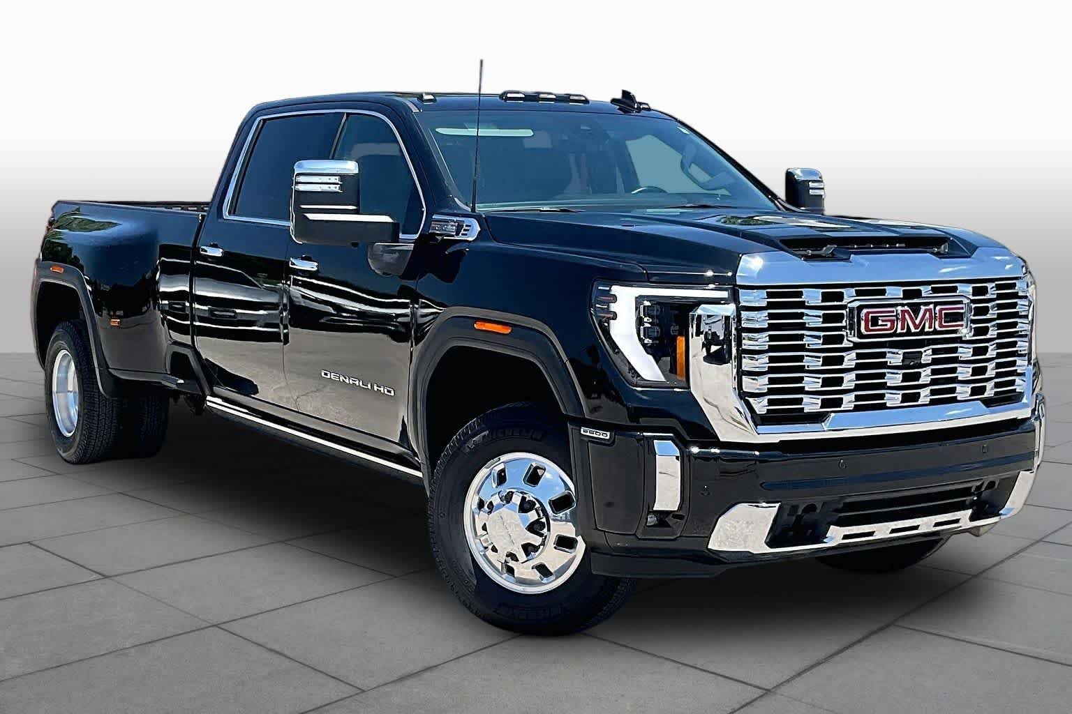 Used 2024 Onyx Black GMC Denali DRW image 3