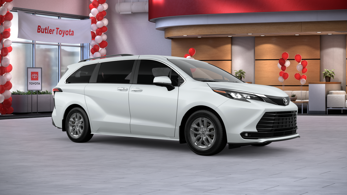 New 2026 Wind Chill Pearl Toyota XLE image 31