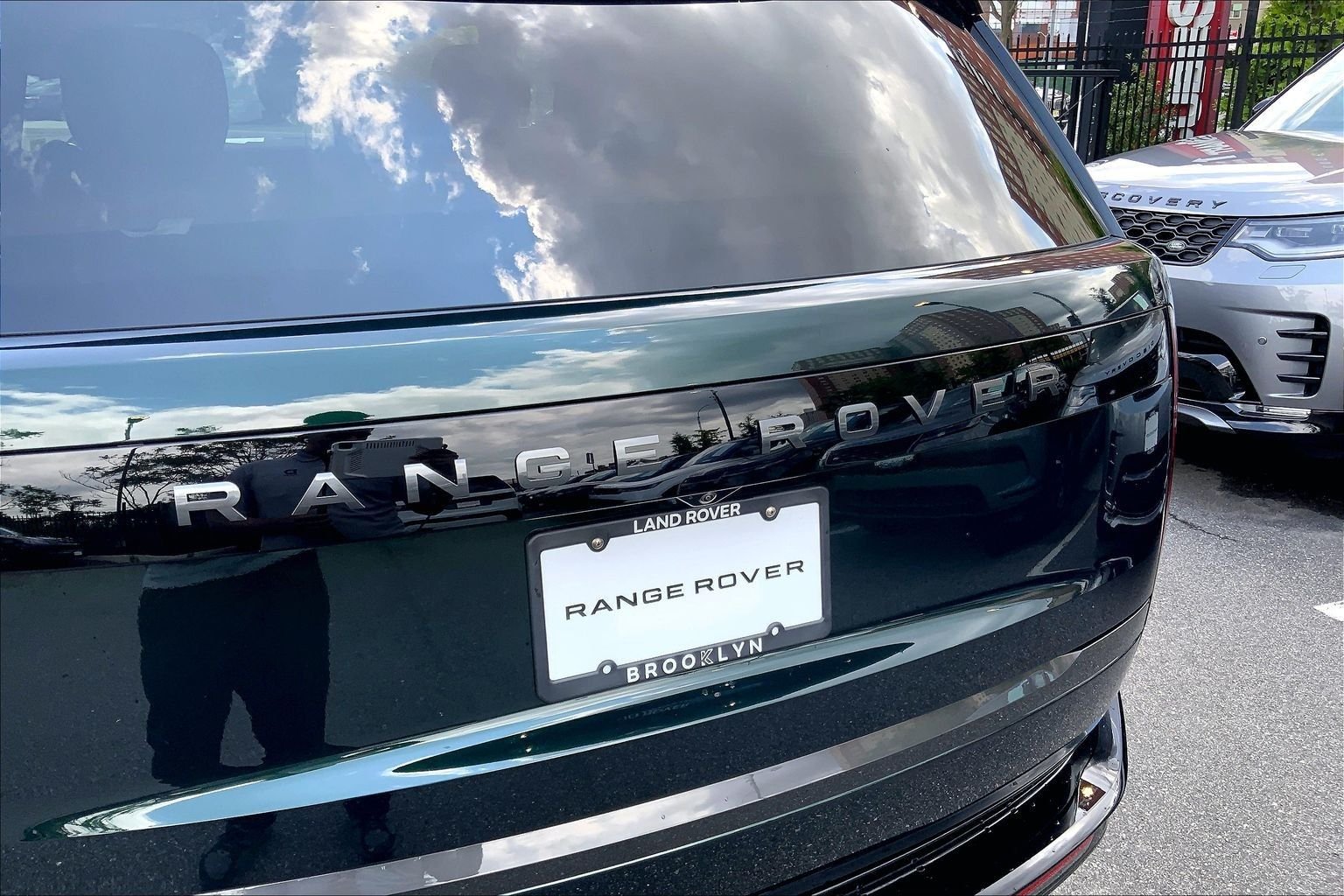 New 2026 British Racing Green Land Rover SE image 15