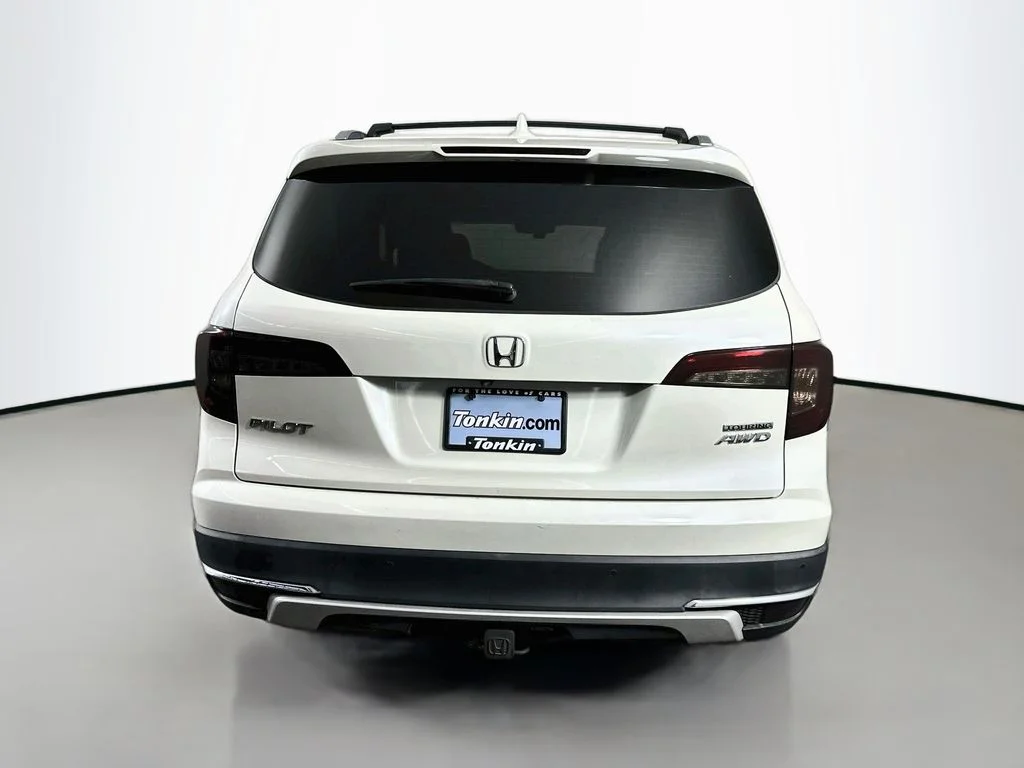 Used 2019  Honda Touring image 7