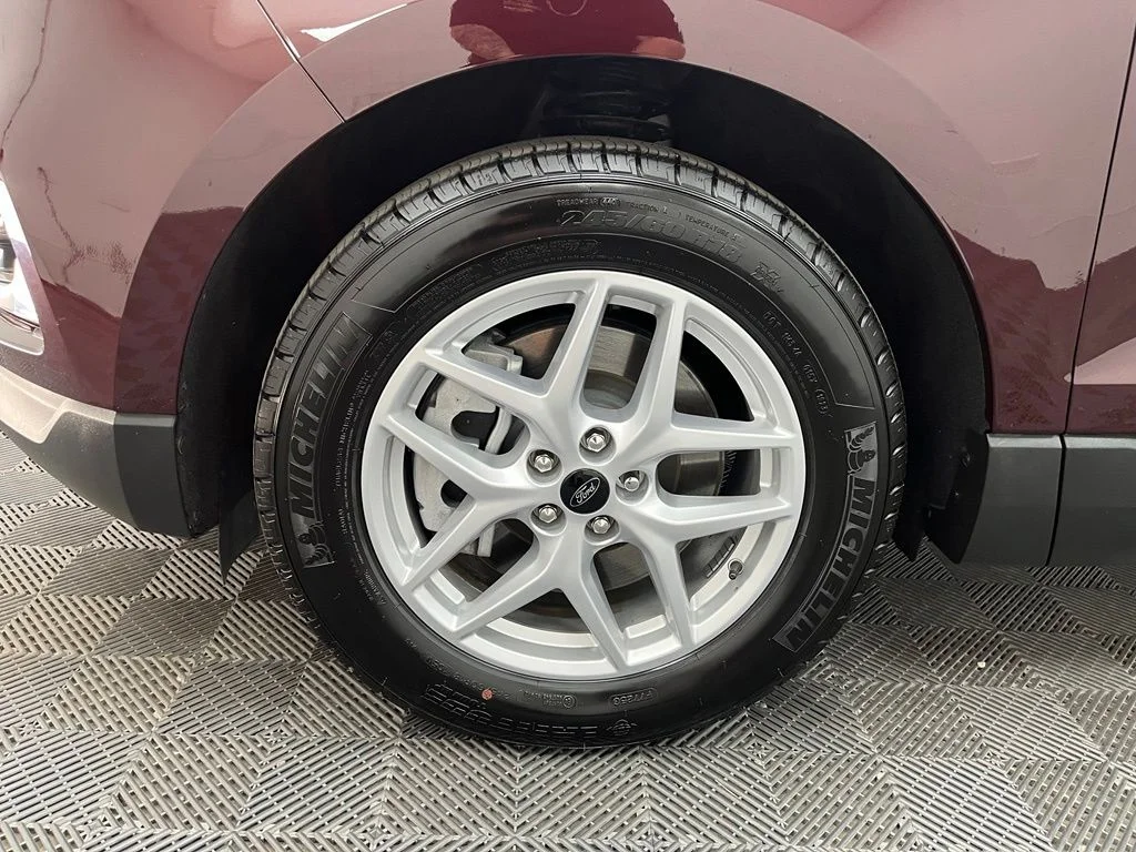 Used 2023 Red Ford SEL image 16