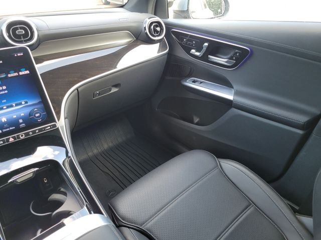 Used 2023 Silver Mercedes-Benz GLC 300 image 16