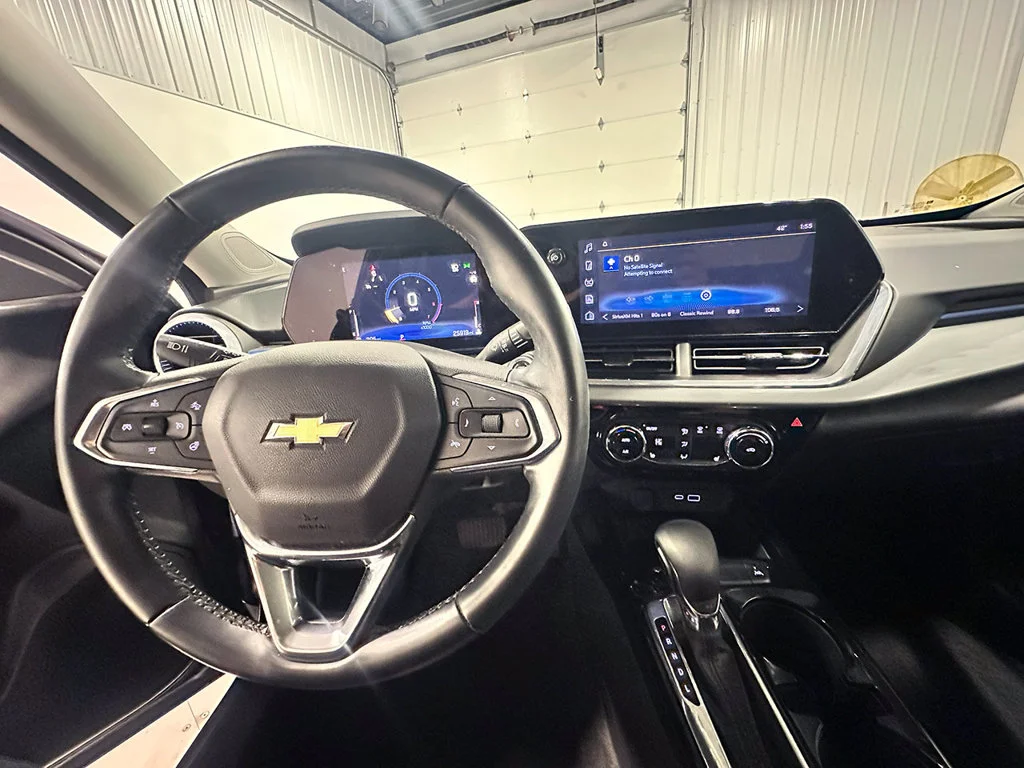 Used 2024 Blue Chevrolet LT image 37