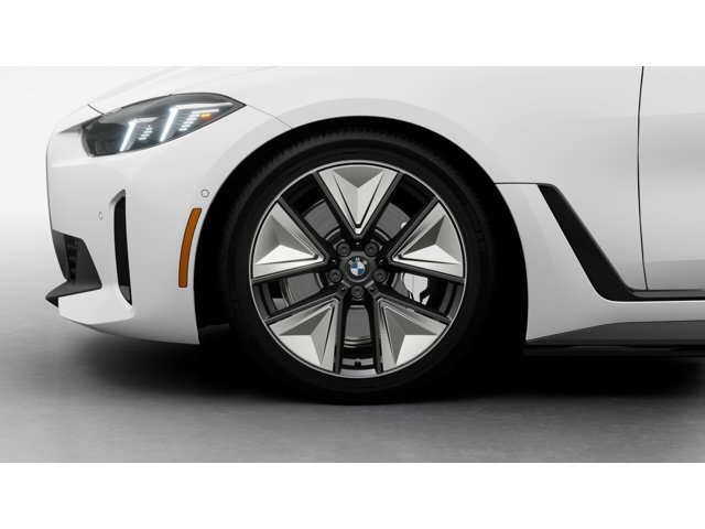 New 2026 Alpine White BMW eDrive40 image 7