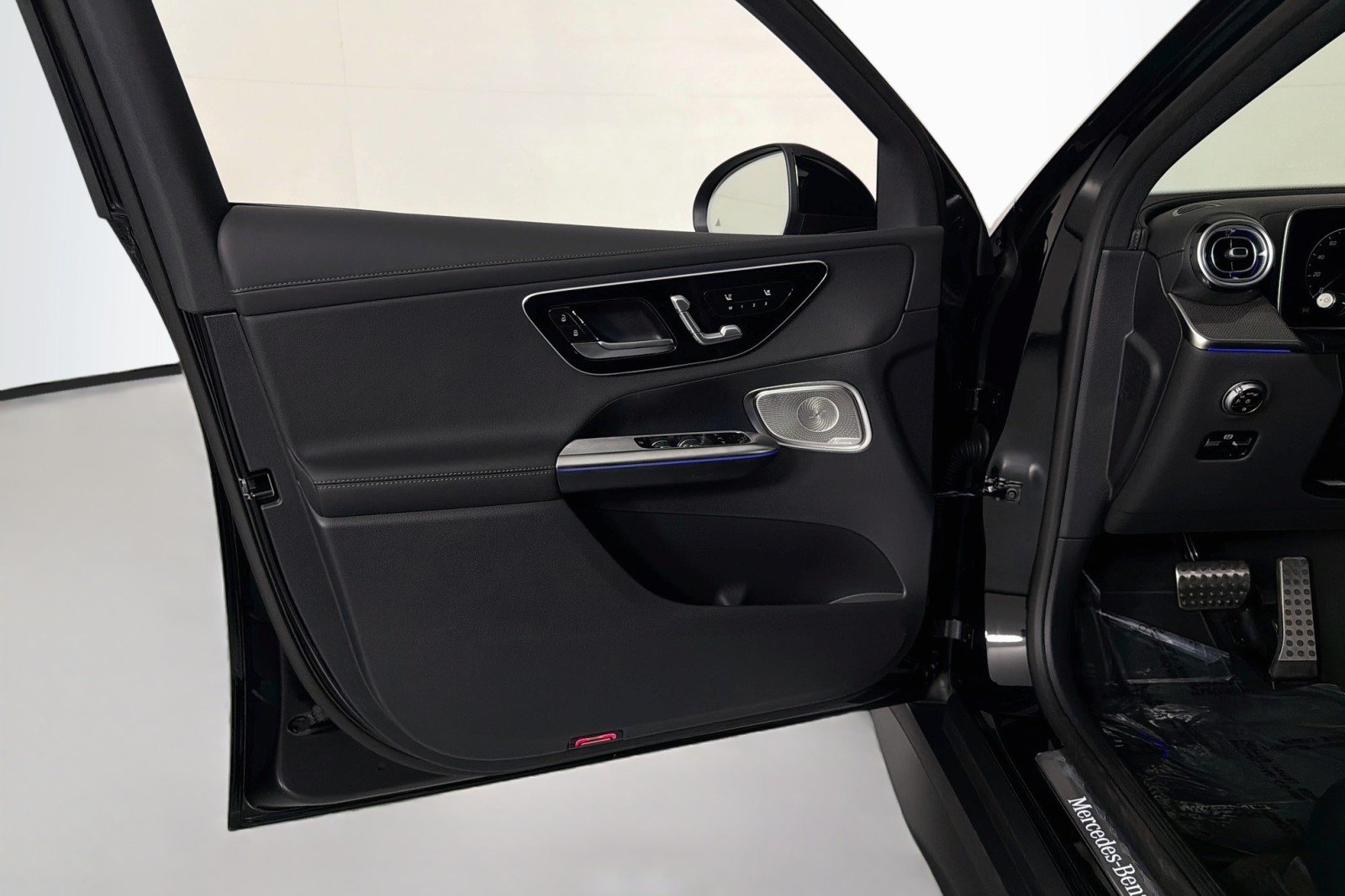 New 2027 Black Mercedes-Benz GLC 300 4MATIC® Coupe image 20