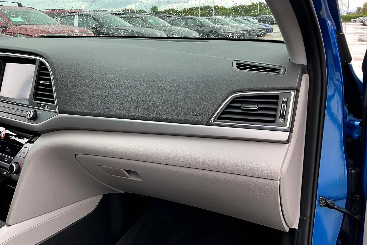 Used 2018 Electric Blue Hyundai Value Edition image 18