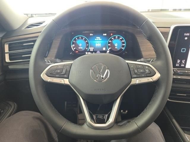 2025 Volkswagen Atlas SEL Premium R-Line - Photo 17